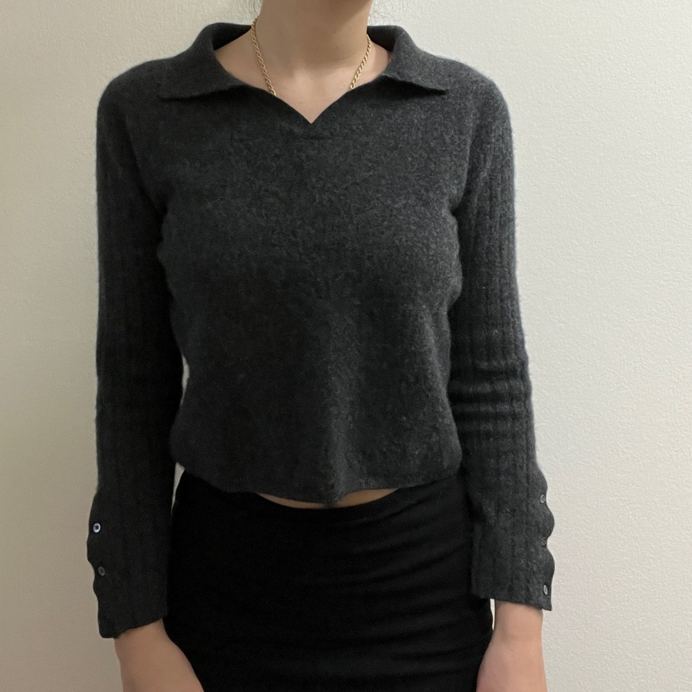 100% cashmere grey collared sweater